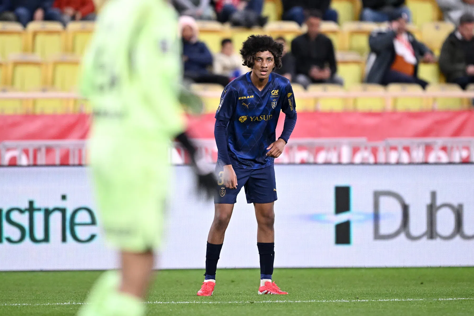 Feyenoord presenteert na een tweedaagse stroomversnelling nieuwe verdediger