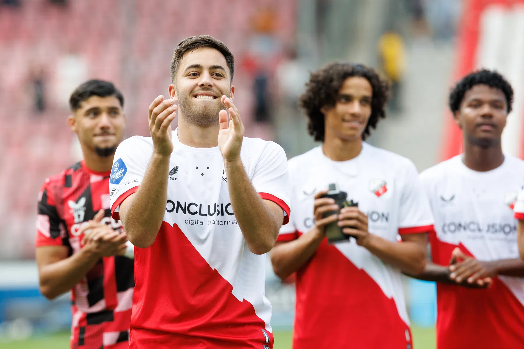 Jans trots op FC Utrecht én familie El Karouani: 'Ik merkte eerder opluchting'