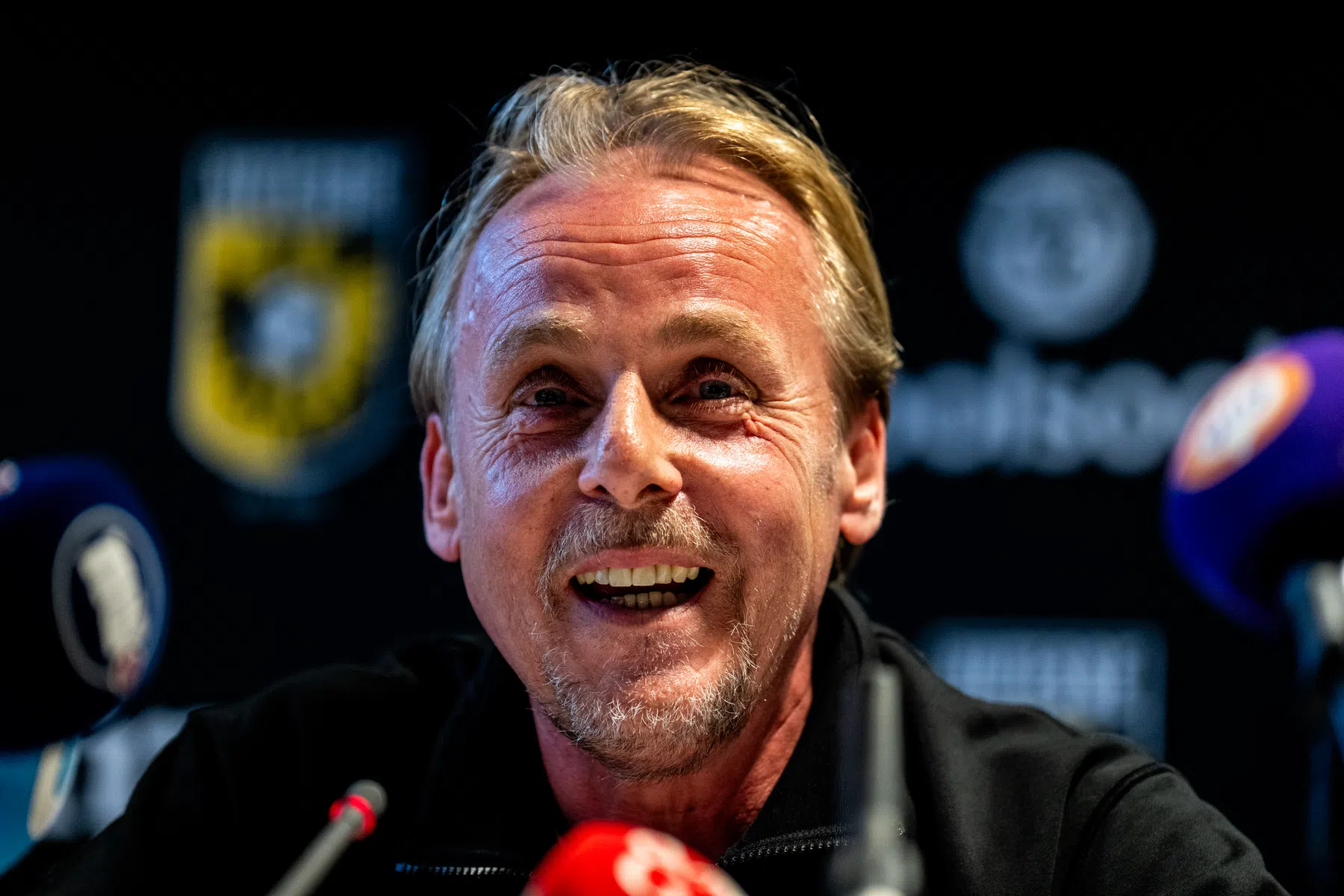Euforisch Vitesse weer in gesprek met KNVB: 'Kon tien minuten niet praten'