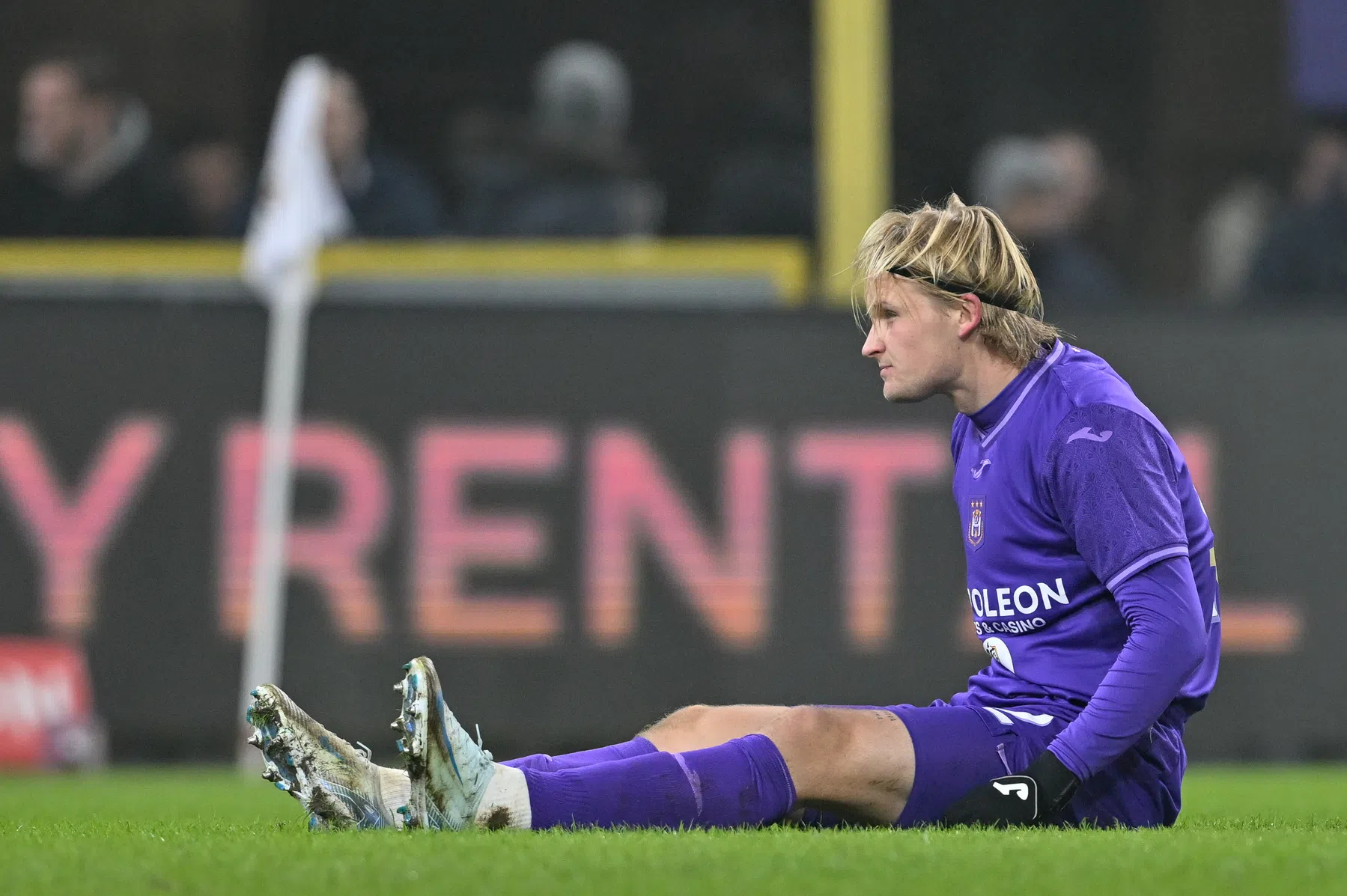 Dolberg zegt Anderlecht vaarwel: 'Kon kans om naar huis te gaan niet laten liggen'