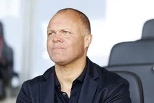 Thumbnail for article: PSV-directeur Earnest Stewart over Veerman, drukke transferzomer en contract Bosz