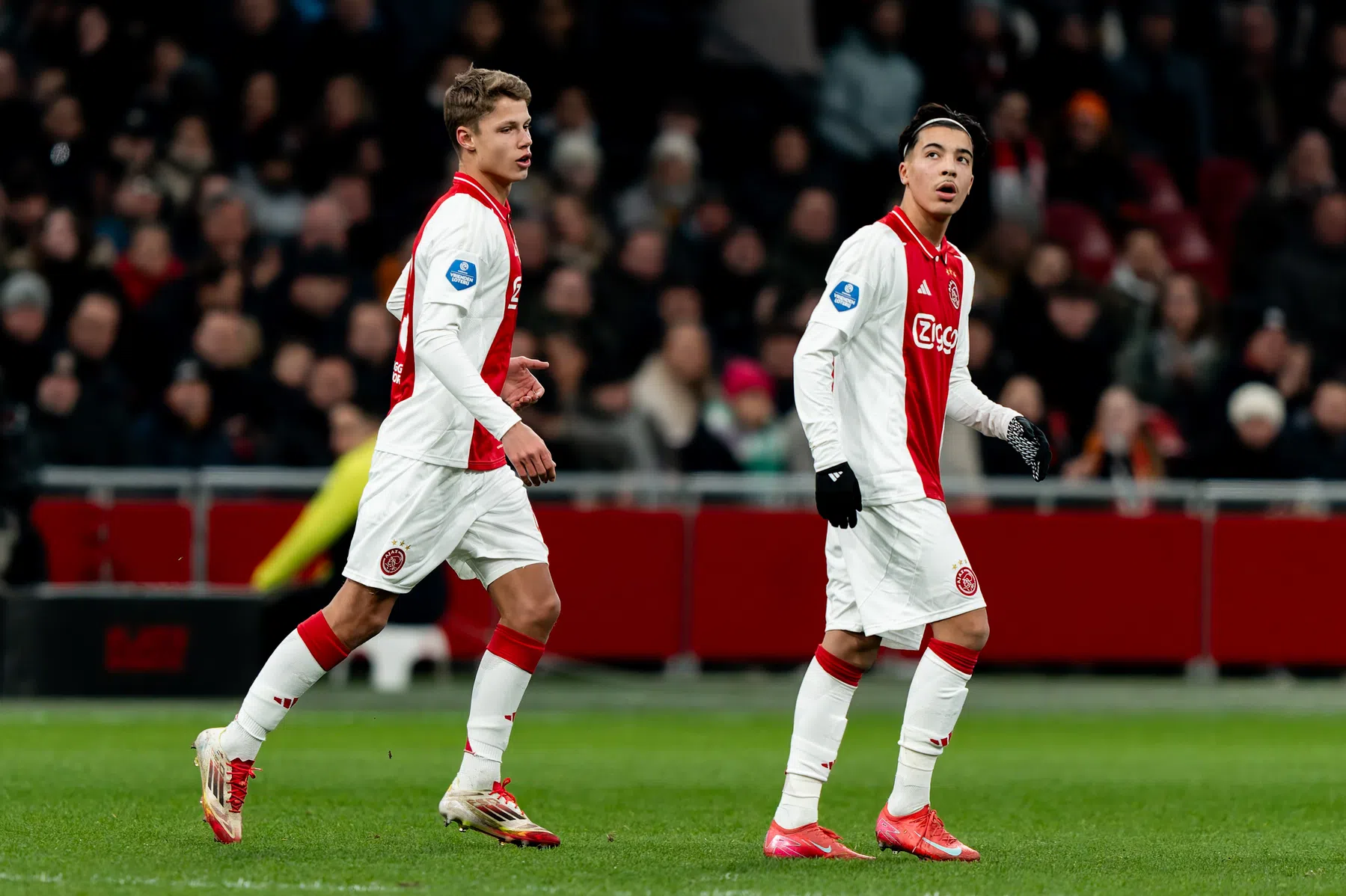 Ajax voegt Bounida, Bouwman en Steur toe aan A-selectie