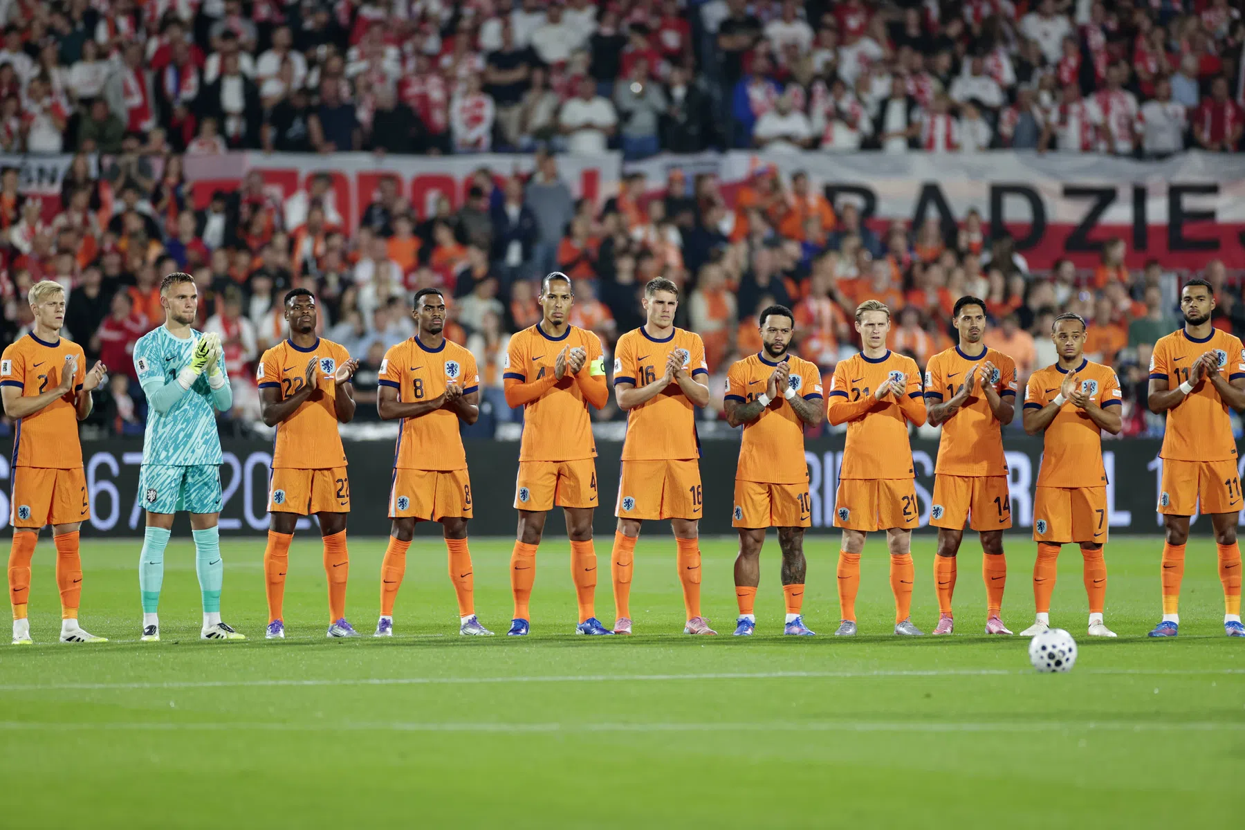 Spiksplinternieuwe tegenstander voor Oranje, vroege aftrap tegen Litouwen