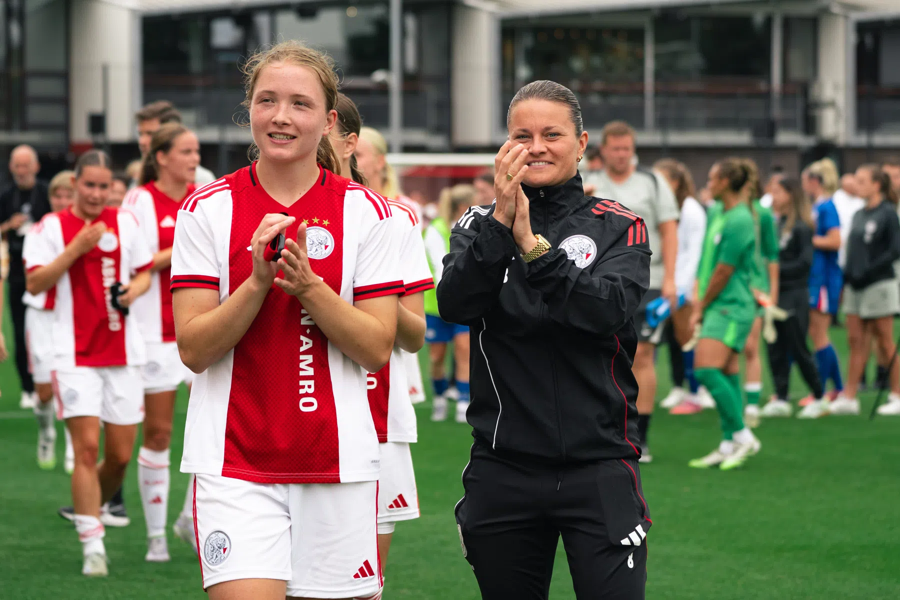 Twente en Ajax overtuigend van start in openingsweekend Eredivisie 