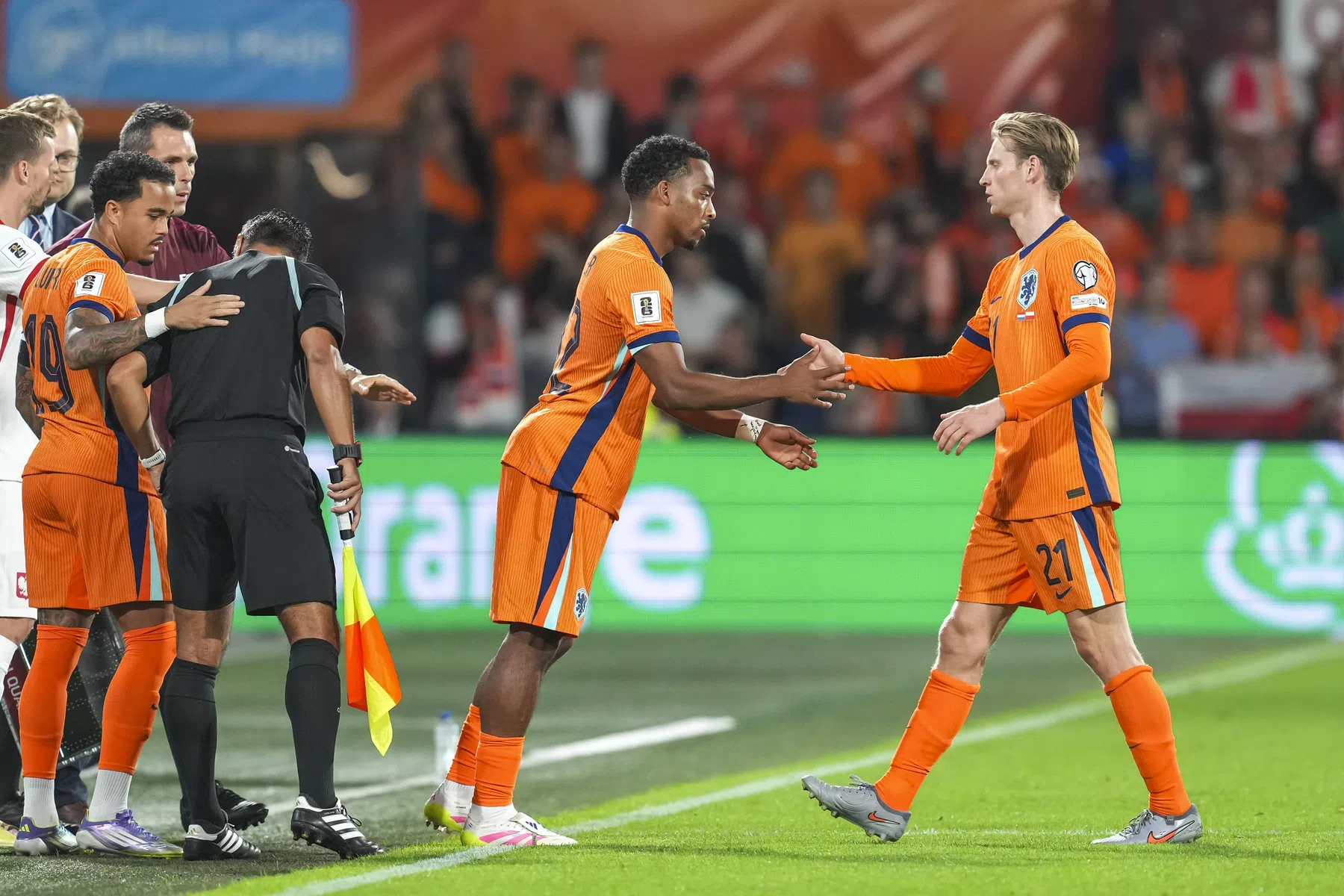Koeman wijzigt opstelling Oranje op vijf plekken in Litouwen