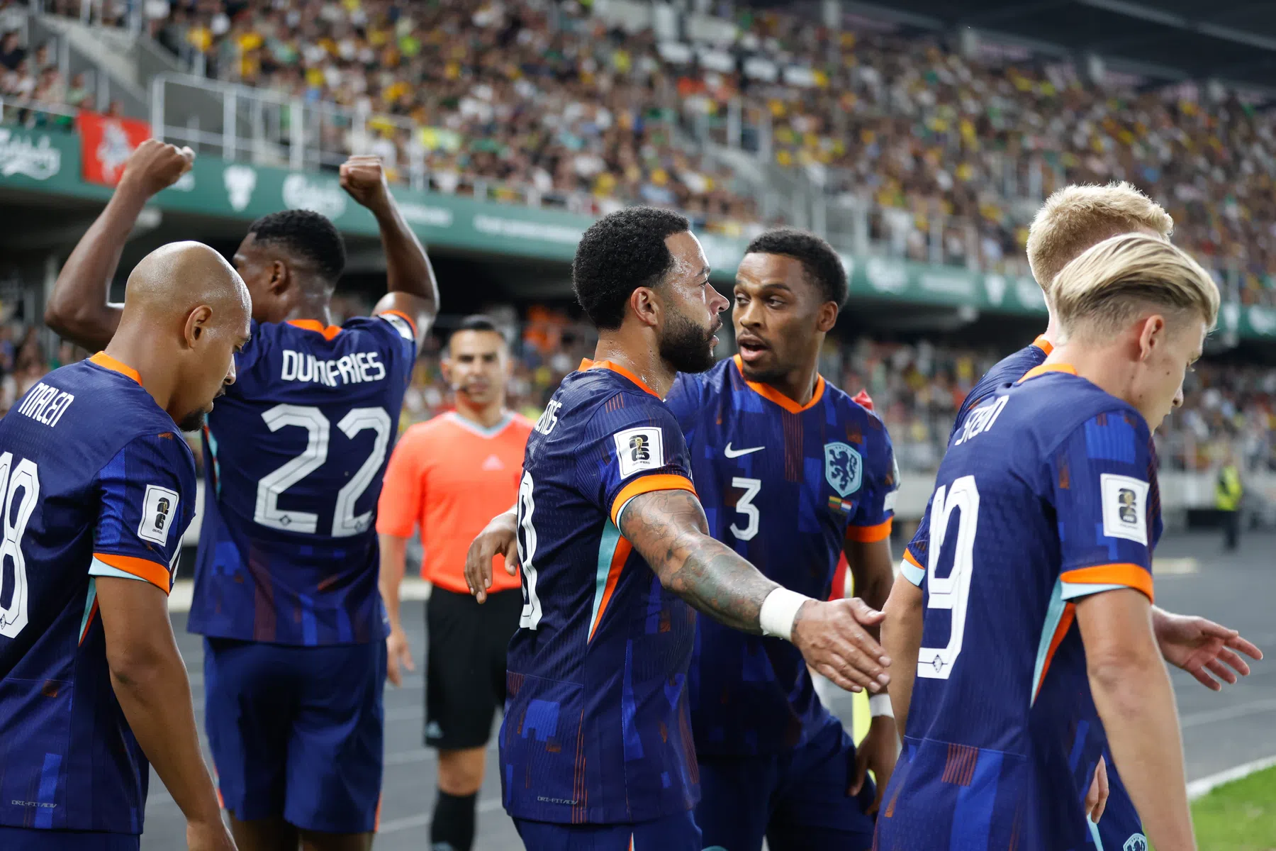 Recordhouder Memphis behoedt Oranje voor blamage in Litouwen
