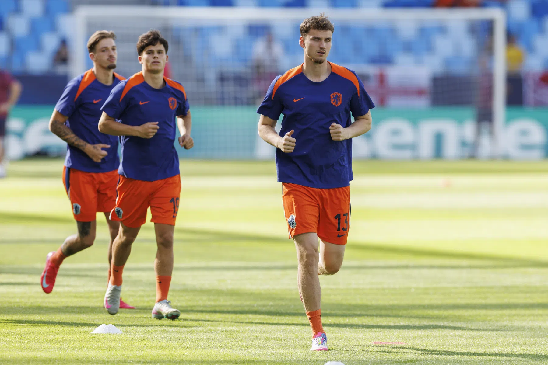 Reiziger kiest nieuwe aanvoerder bij Jong Oranje en prijst Wouter Goes