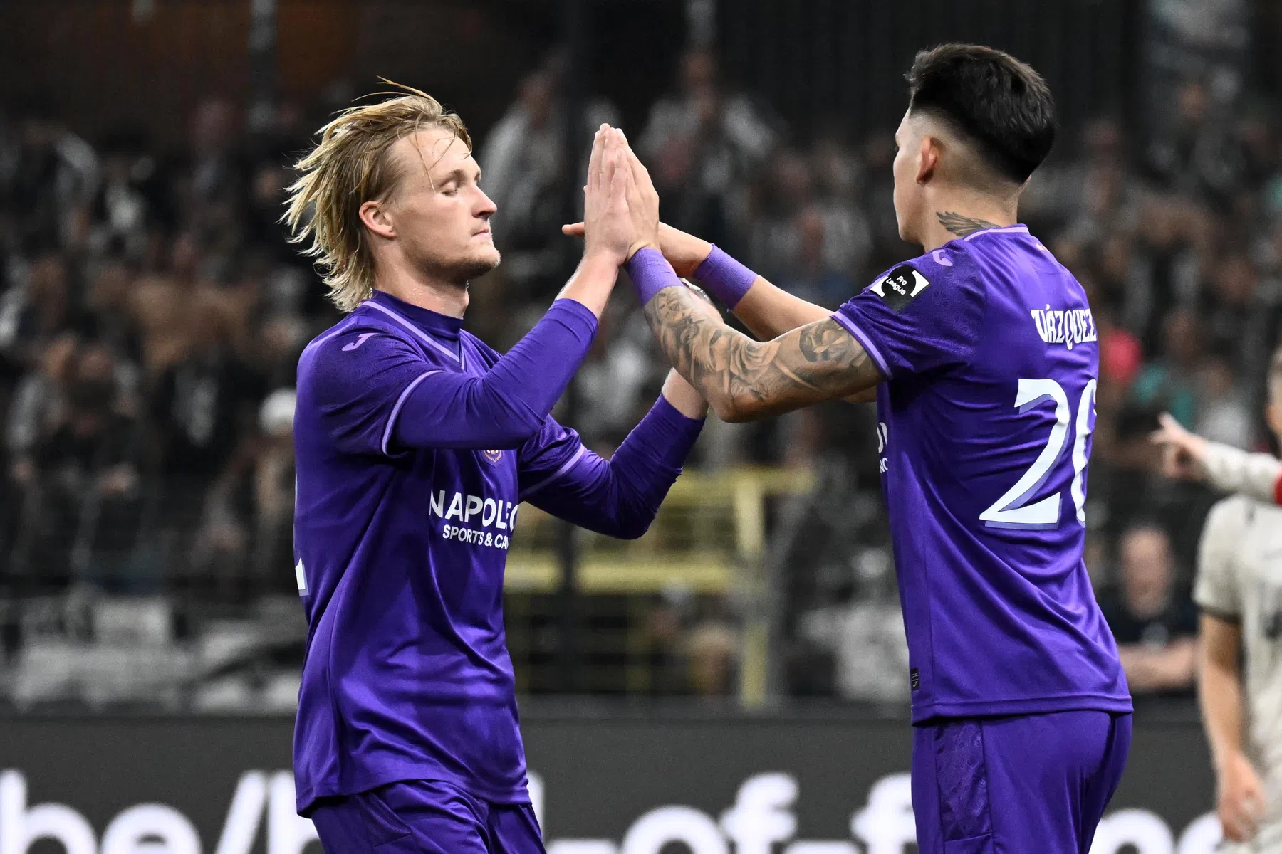 Anderlecht grijpt naast vervanger Dolberg op slotdag Belgische recordzomer