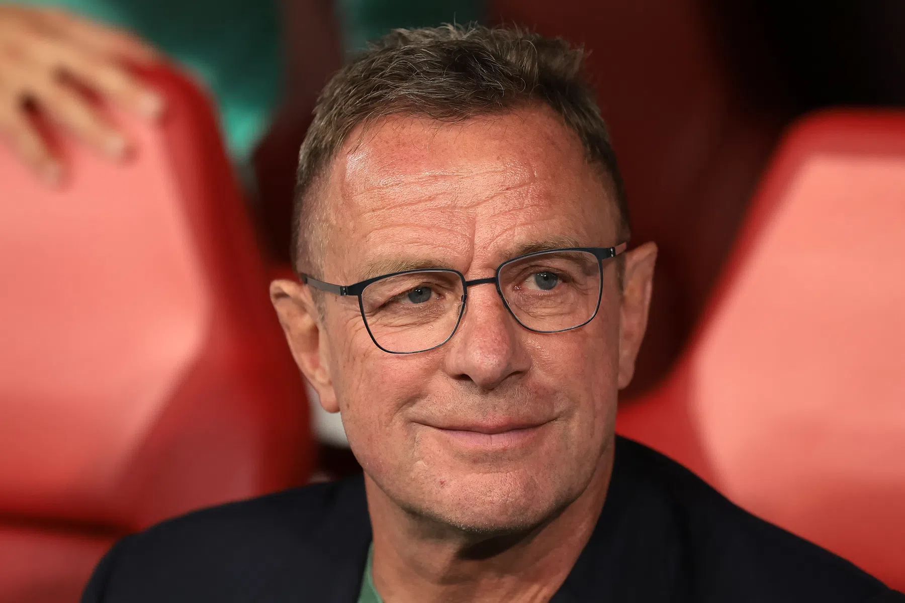 Geblesseerde Rangnick op de e-bike naar de dug-out