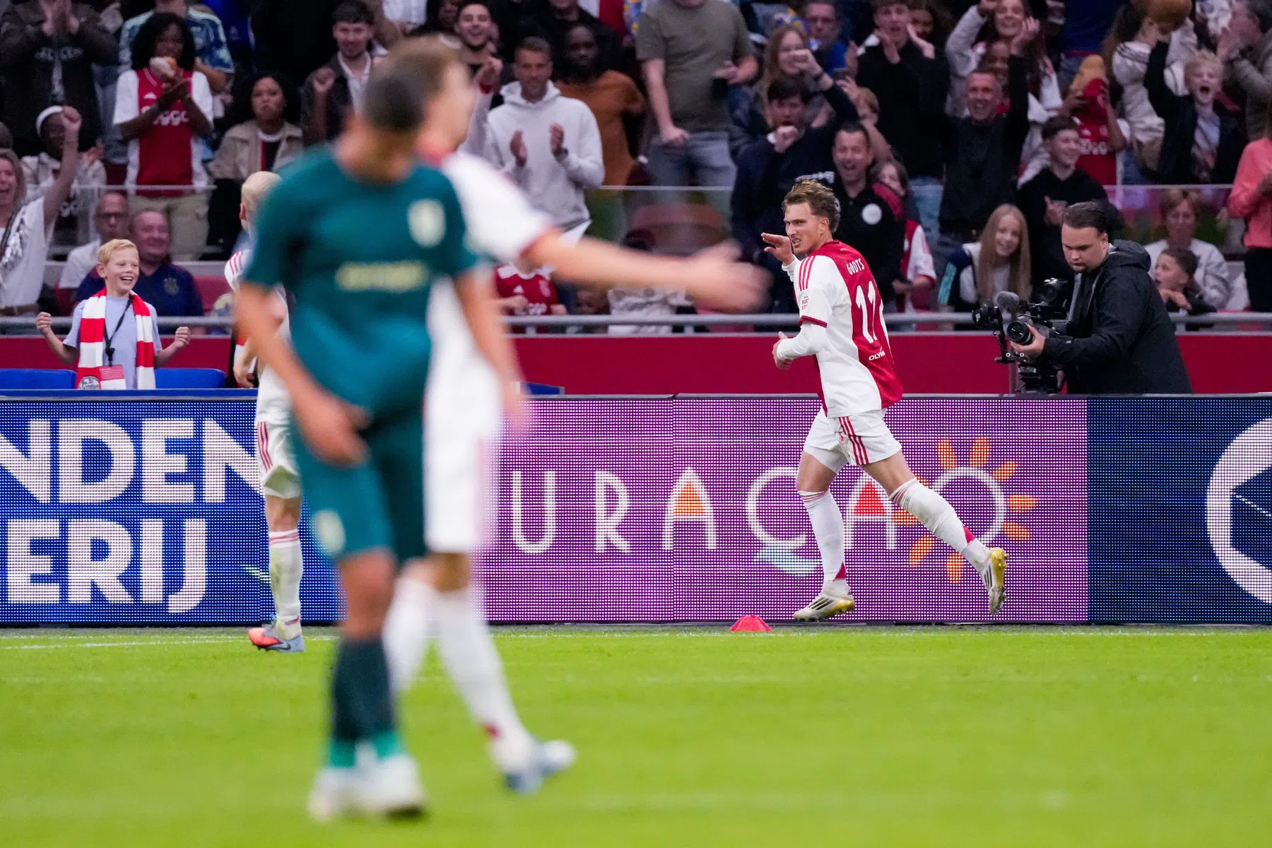 Ajax weerstaat PEC-bibbers dankzij Godts
