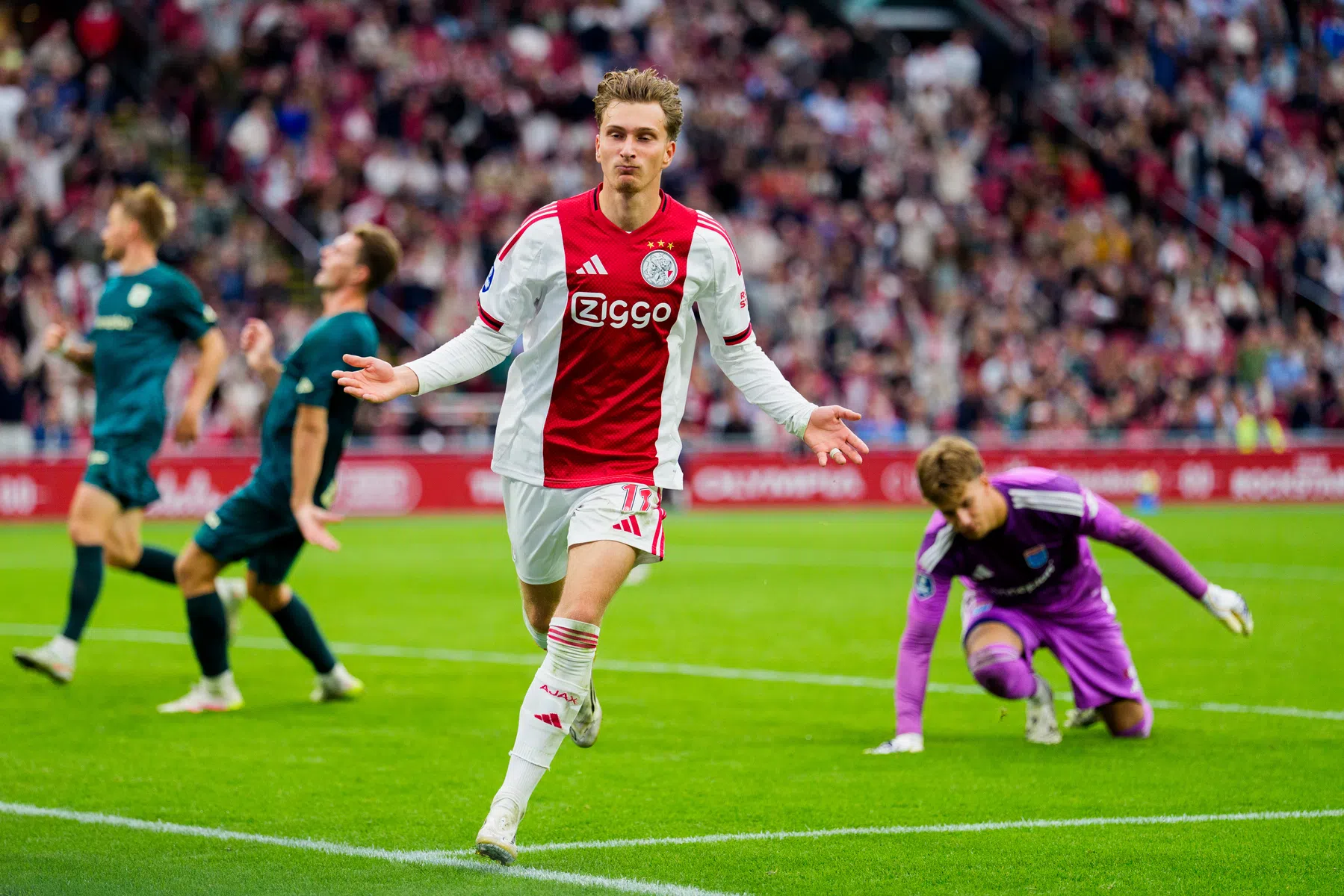 Godts kan breeduit lachen na succesduel: 'Drie stappen verder dan vorig seizoen'