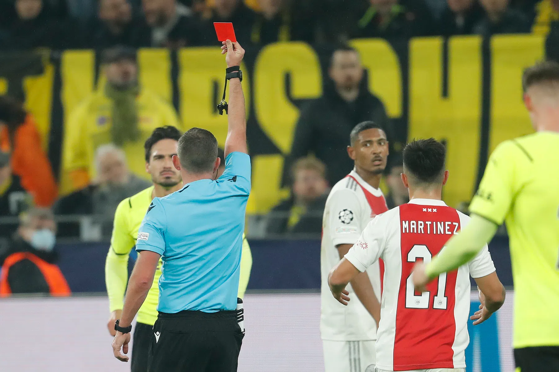 Ook Engelse scheidsrechter voor Ajax bij start CL-avontuur