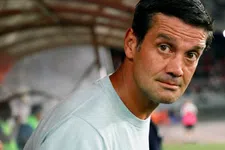 Thumbnail for article: Terug naar de Ajax-tijd van Inter-trainer Chivu: 'Ik was toen nog een kind'