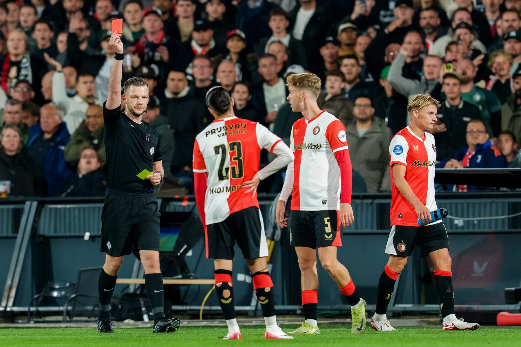 Succes Feyenoord bij tuchtcommissie: Hadj Moussa is erbij tegen AZ