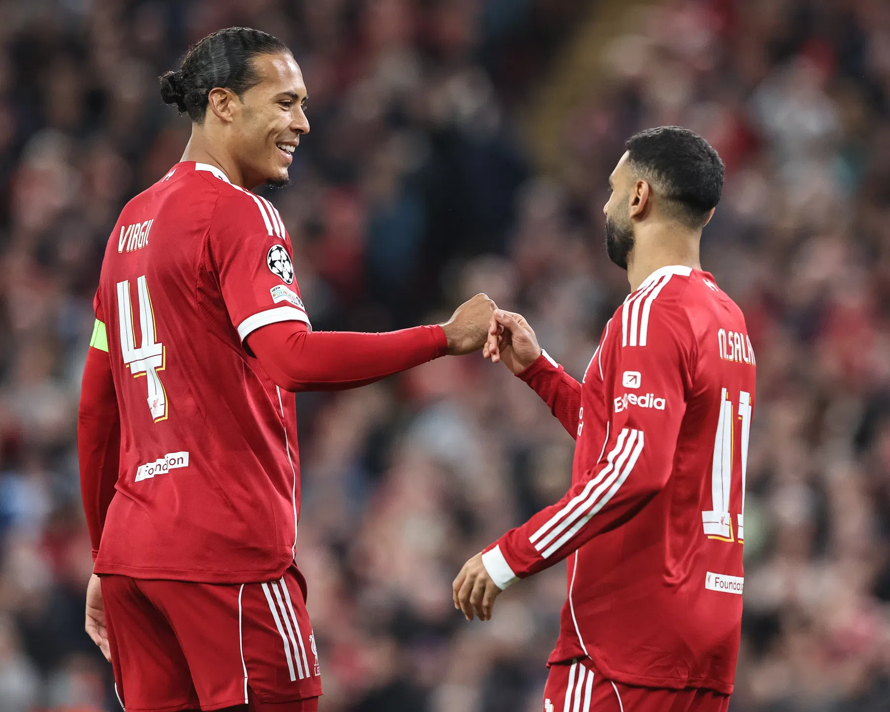 Van Dijk moet ondanks recordstart Liverpool voor reddende engel spelen