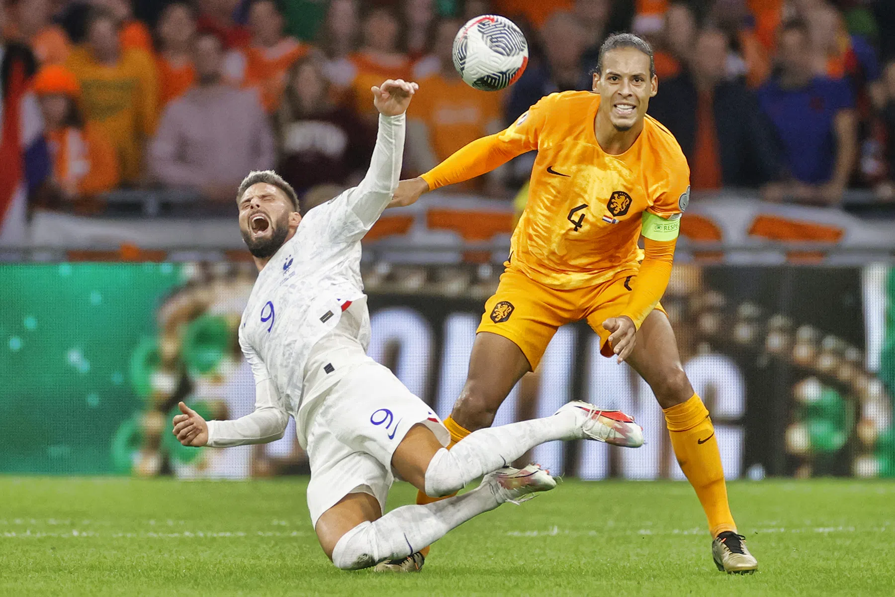 Giroud prijst Van Dijk: 'Maar ik ontsnapte geregeld aan zijn aandacht'