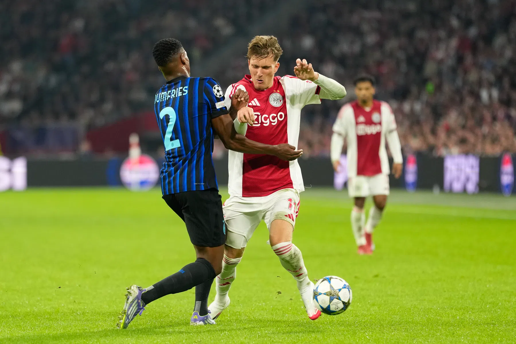 Ajax op rapport: drie onvoldoendes tegen Internazionale