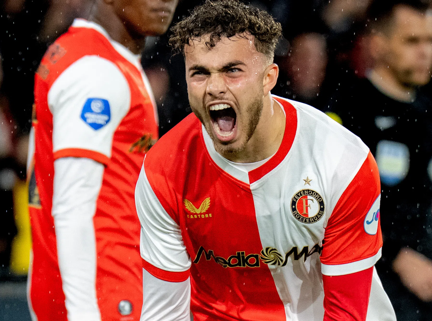 Sliti zet kroon op mooie week: 'Van Persie geeft me veel vertrouwen'