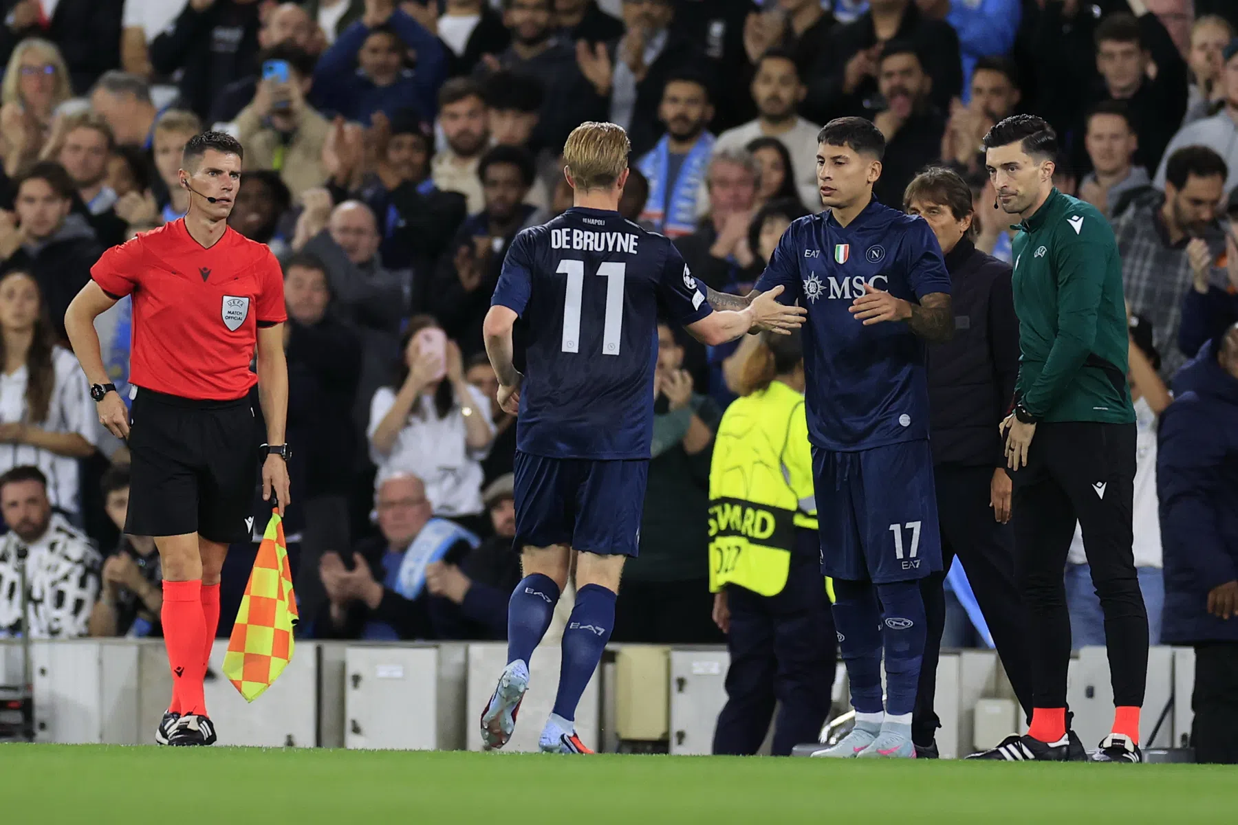 Pijnlijke rentree De Bruyne: Belg geslachtofferd na rode kaart