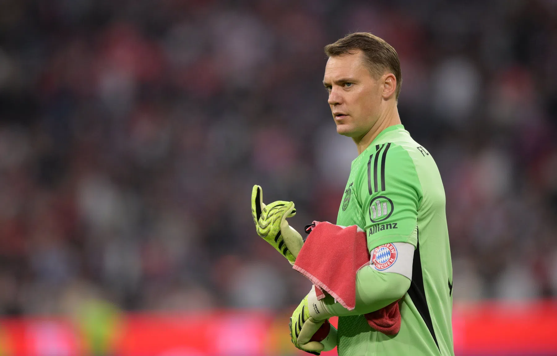 Neuer voegt zich op CL-recordavond in rijtje met Ronaldo, Müller en Casillas