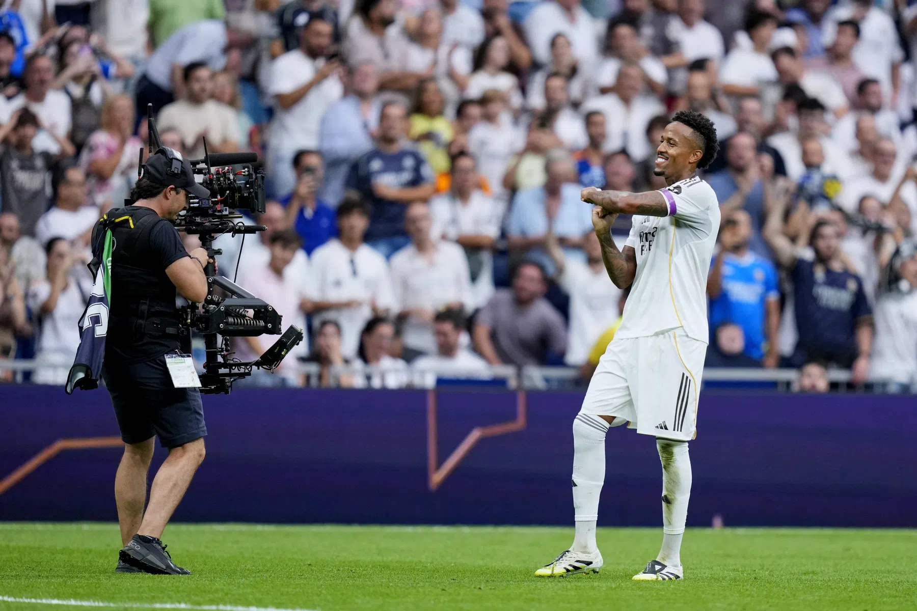 Real Madrid blijft foutloos in La Liga na weergaloze goals Militao en Mbappe