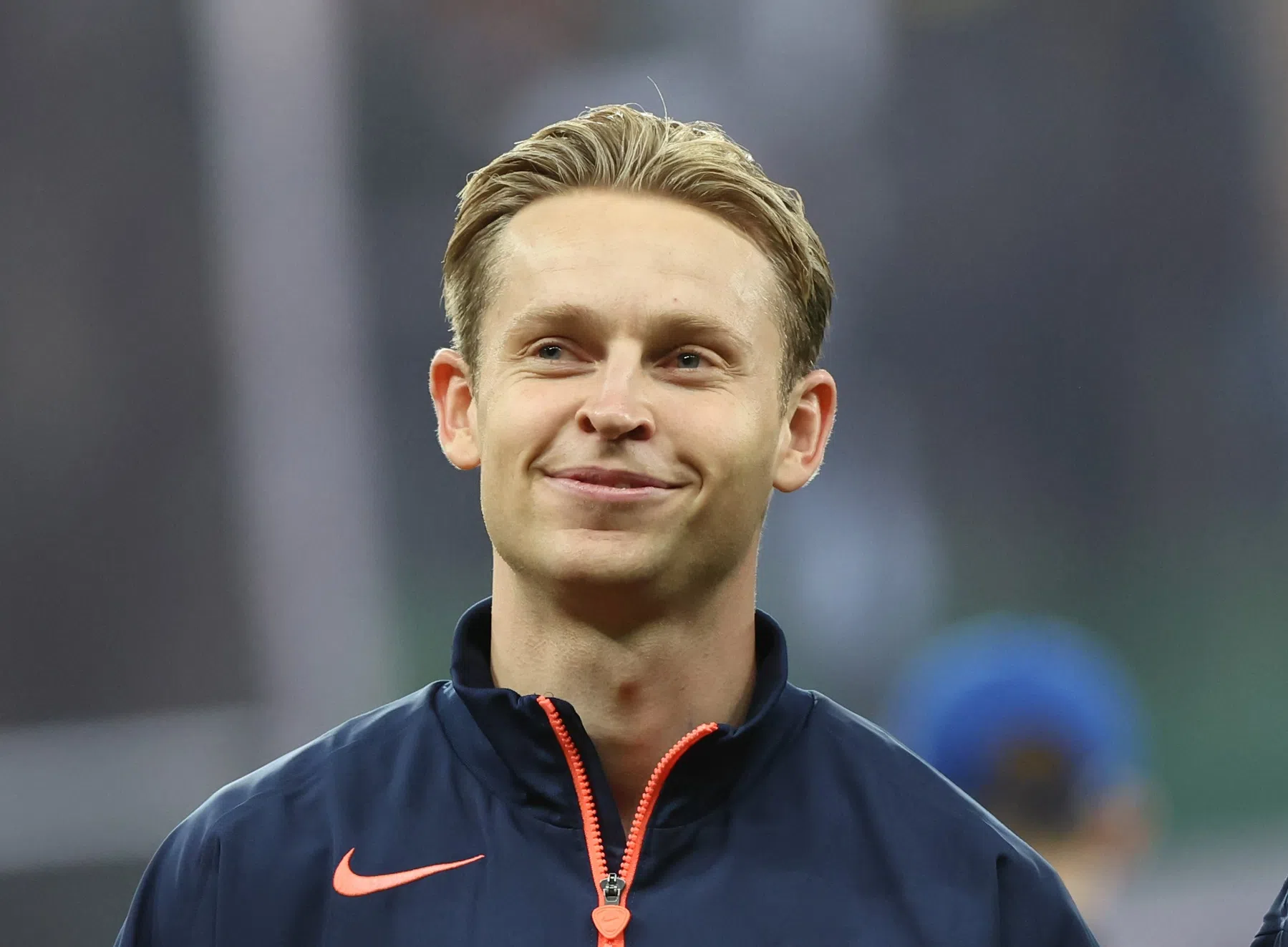 Deco positief over nieuw contract Frenkie de Jong: 'We zijn in gesprek'