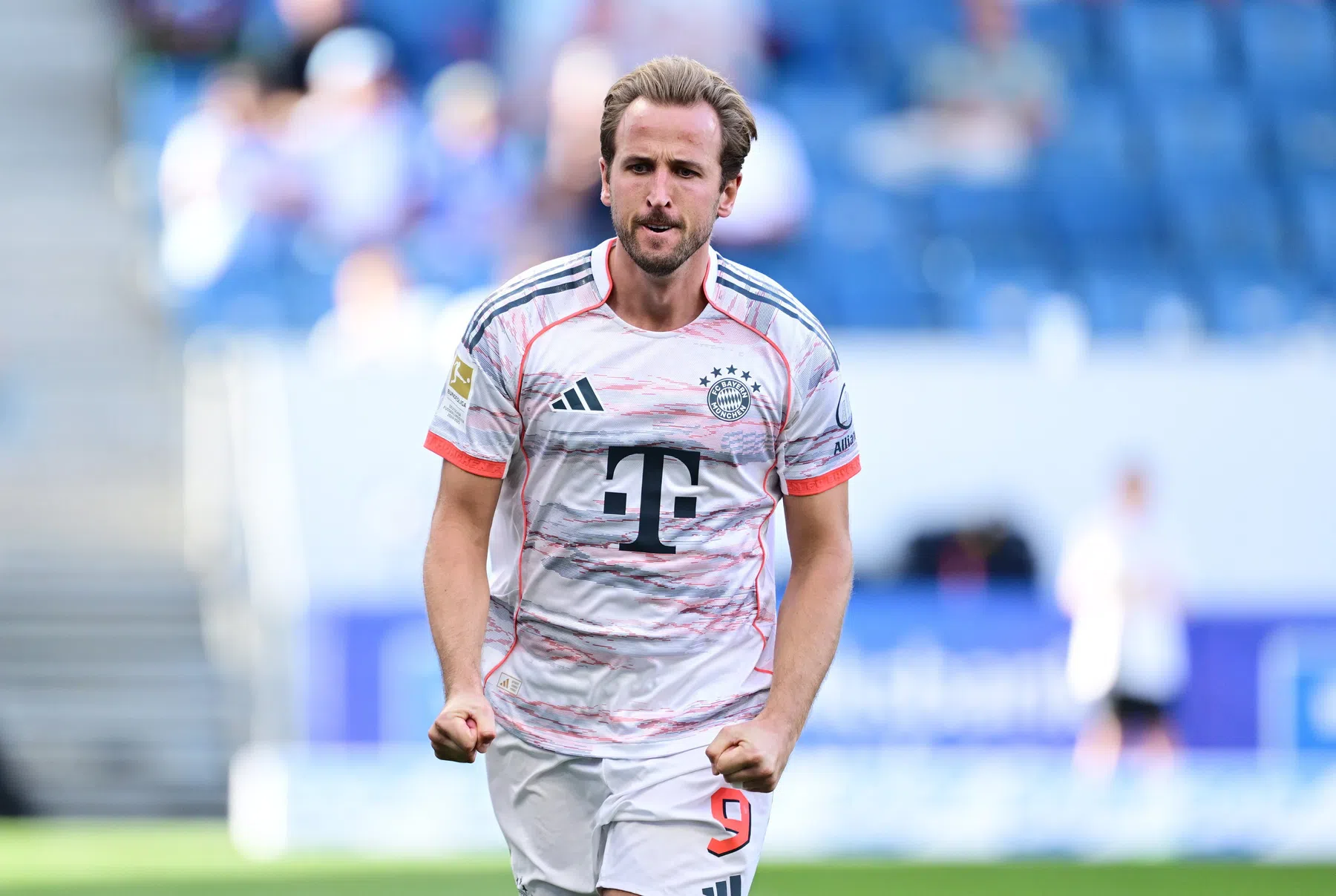 Kane breekt penaltyrecord: 'Werd op school al Hattrick Harry genoemd'
