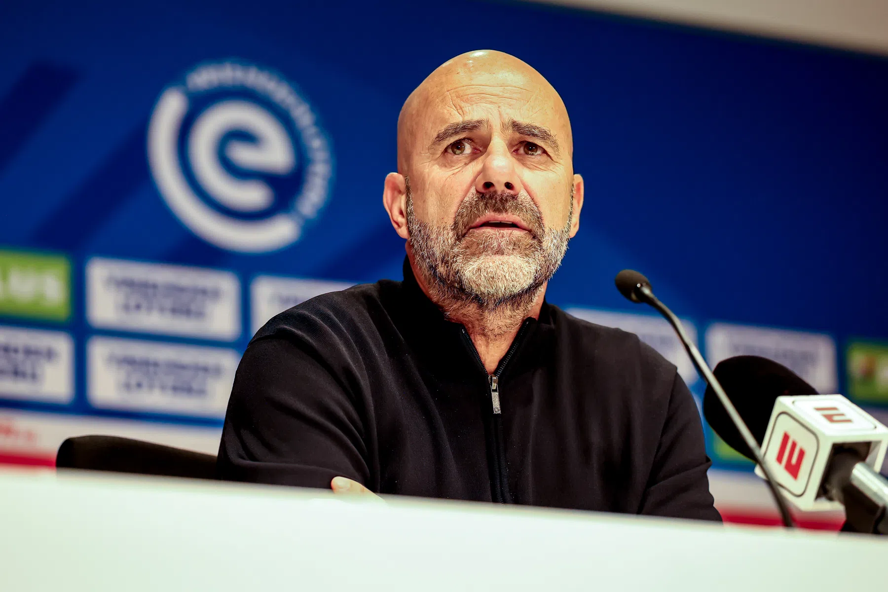 Bosz ziet strafschop Ajax als omslagpunt: 'Als ik die teleurstelling al voel...'