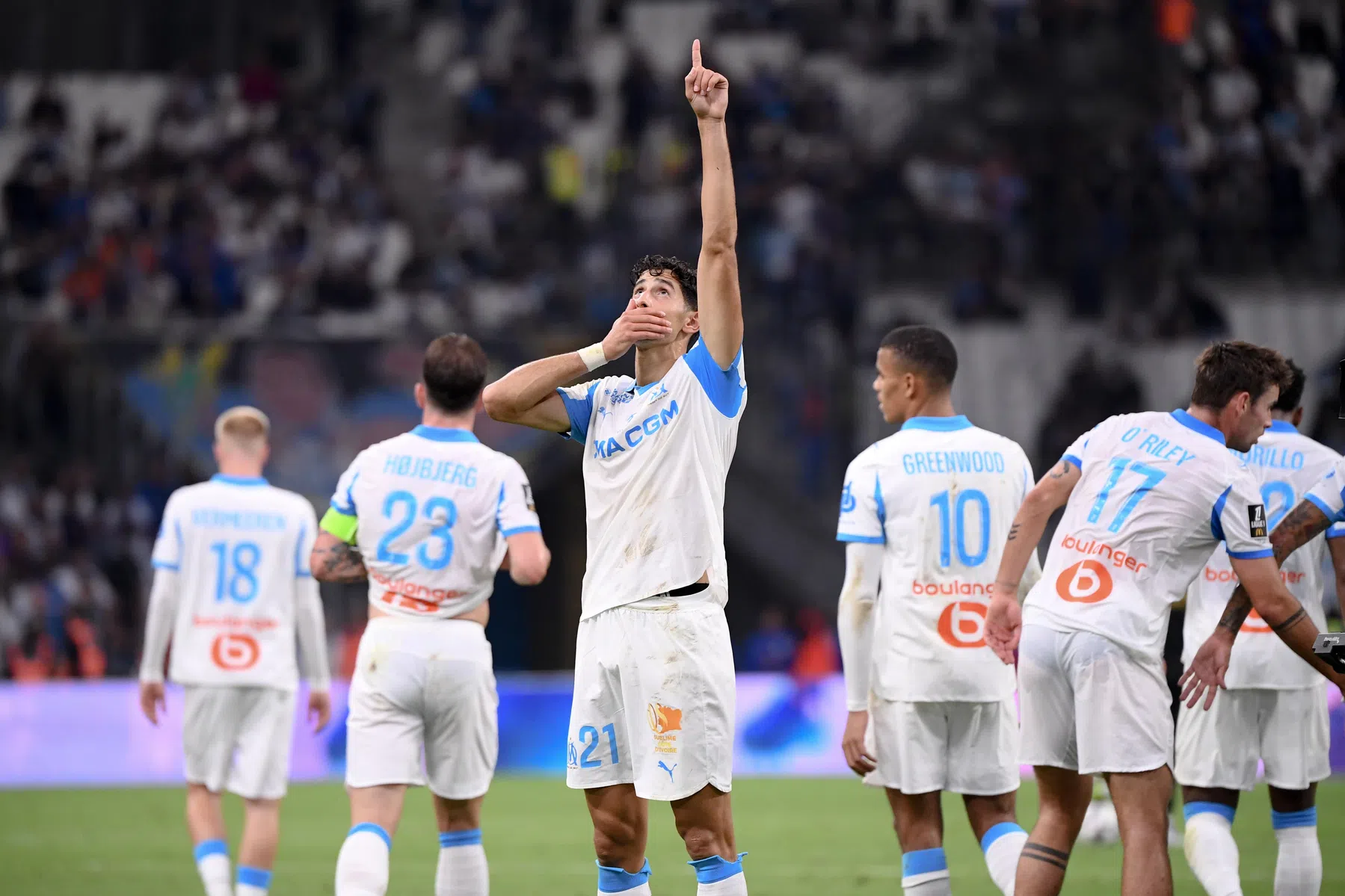 Marseille verslaat aartsrivaal PSG in uitgestelde klassieker
