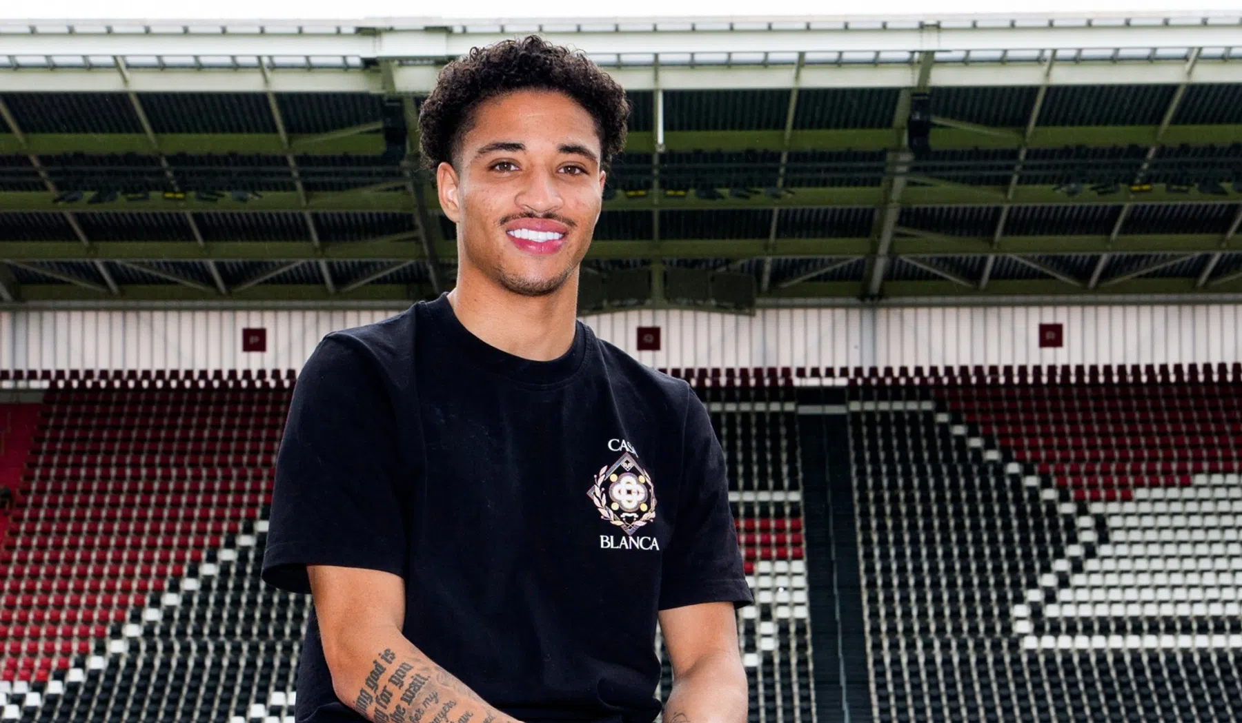 AZ-talent Ro-Zangelo wil spektakel brengen