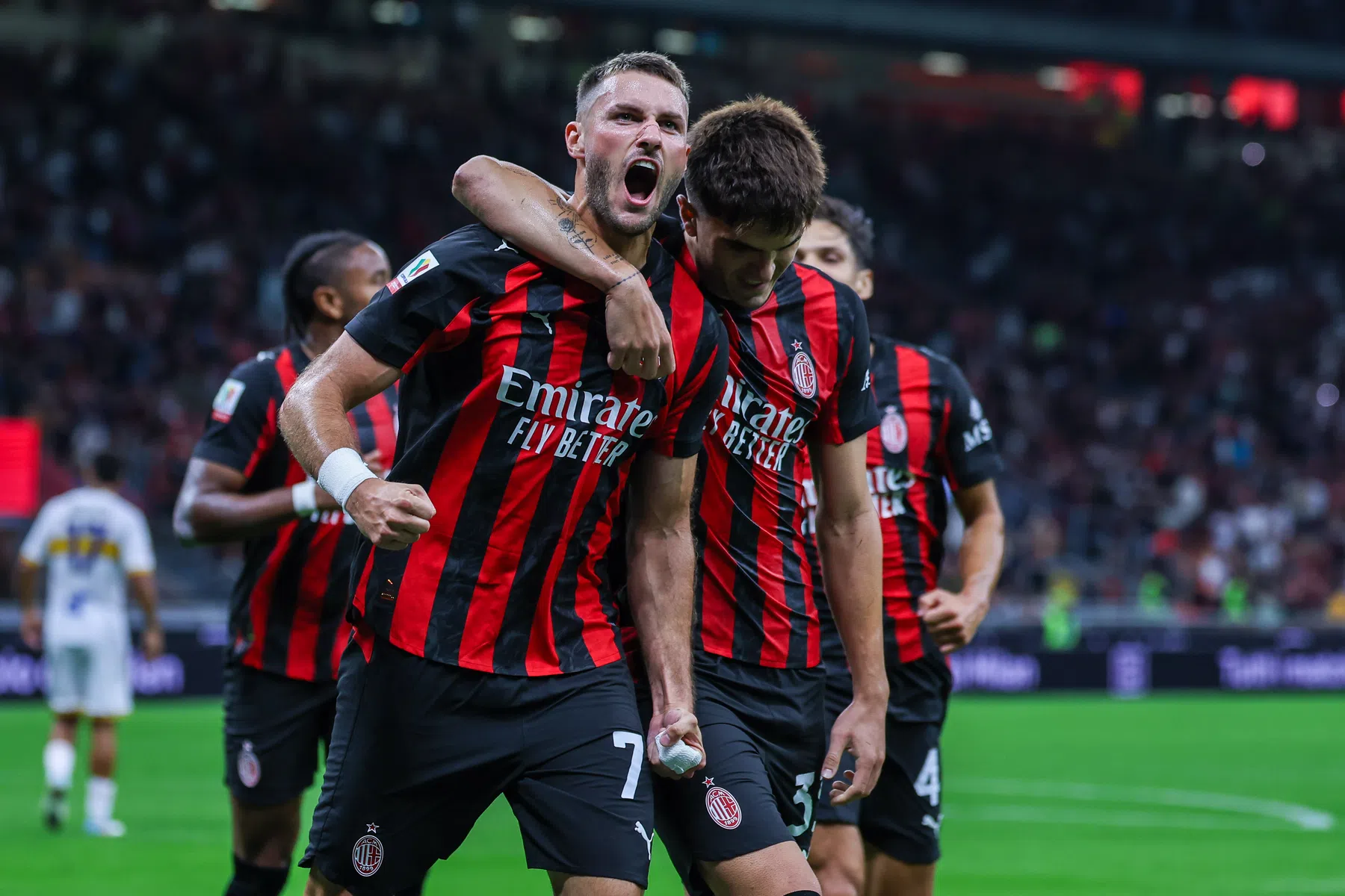 Gimenez maakt in aanloop naar topduels verlossende treffer voor Milan