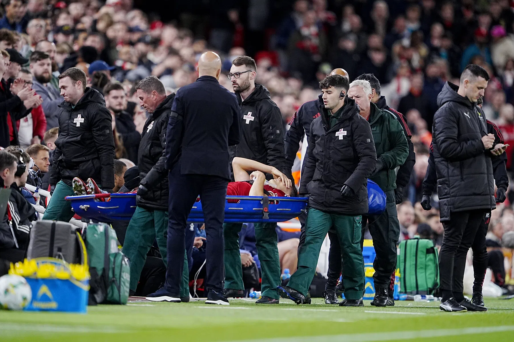 'Liverpool moet miljoenenaanwinst Leoni maanden missen'