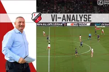 Thumbnail for article: Ron Jans en de tactische truc met vier vleugelverdedigers