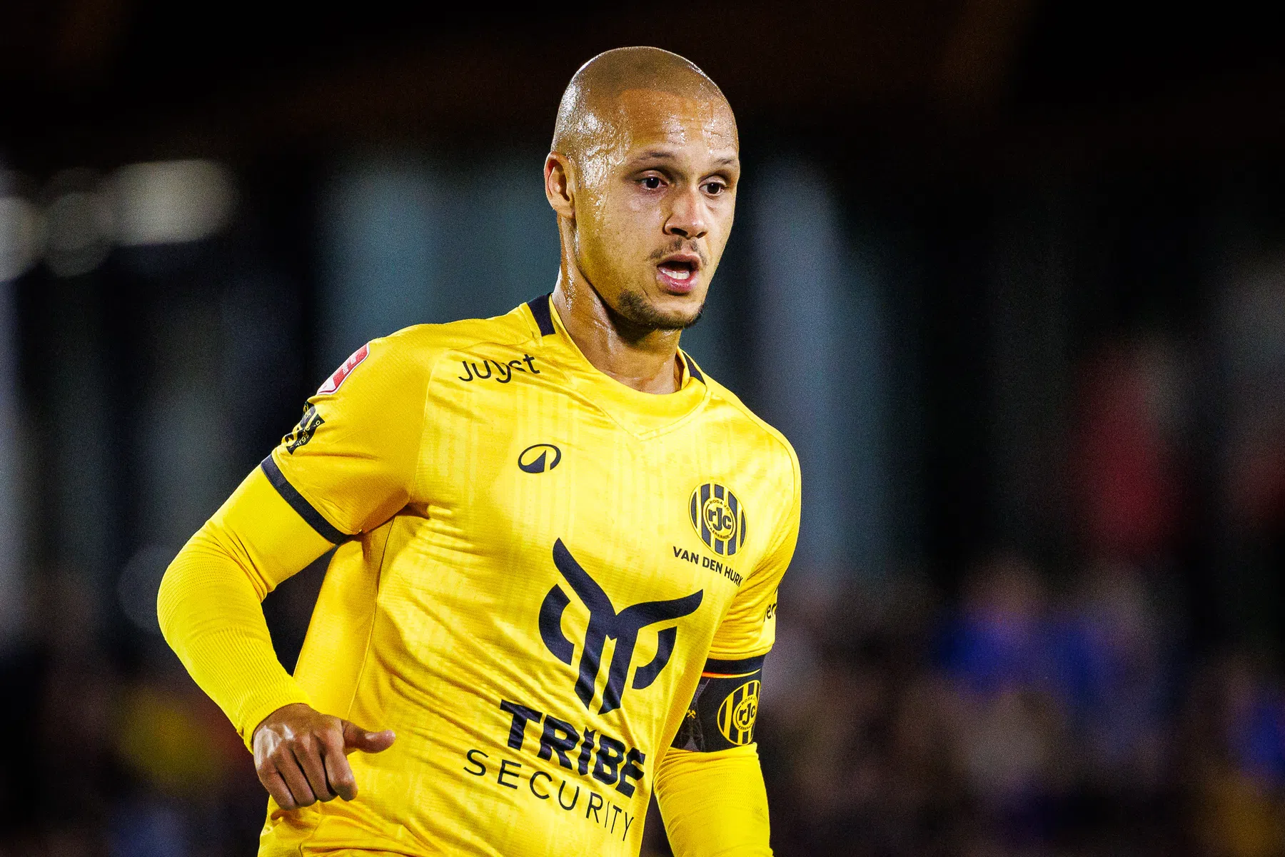 Fraaie mijlpaal voor Roda-spits Van den Hurk