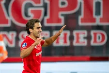 Thumbnail for article: FC Twente-back Bart van Rooij raast weer over de rechterflank