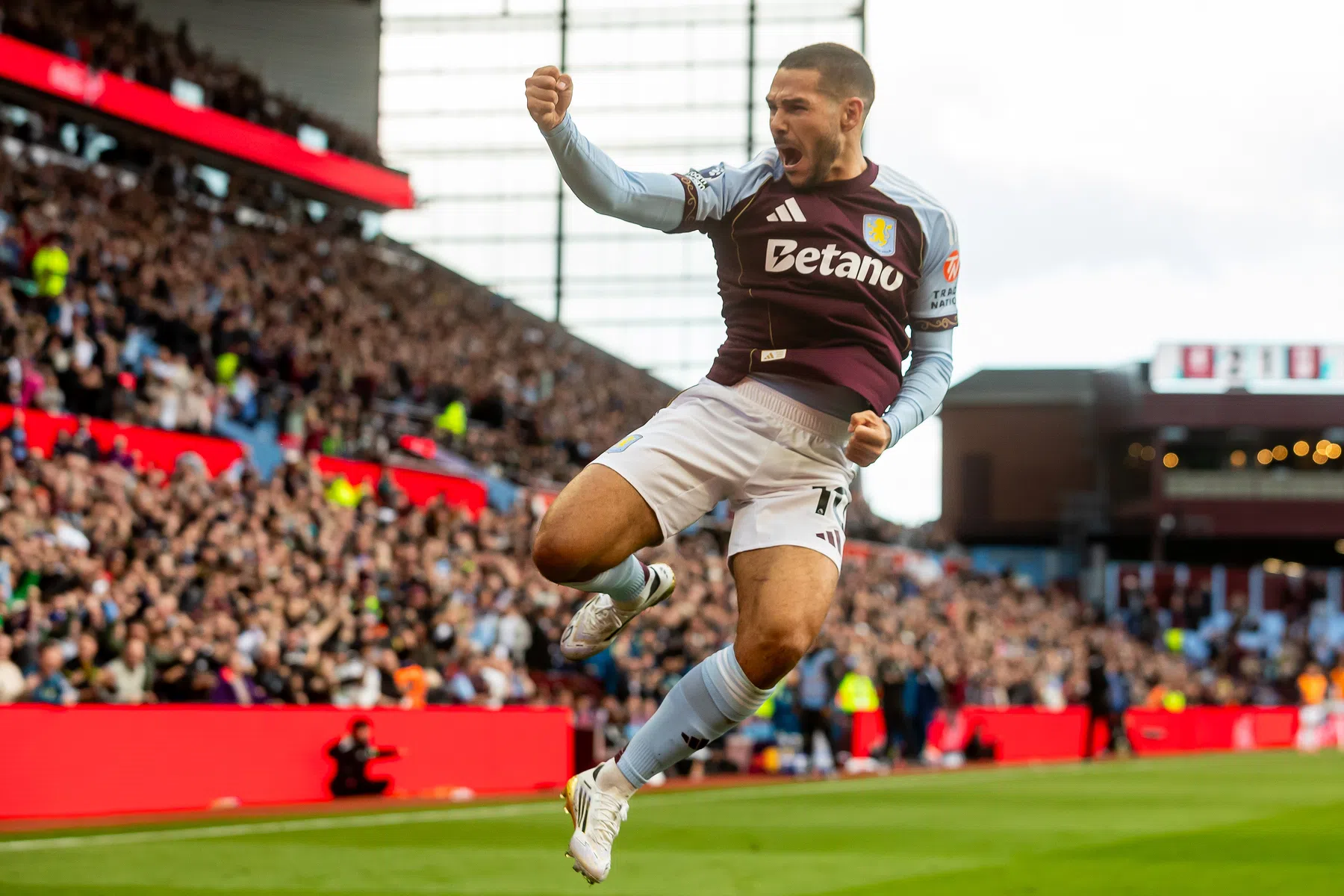 Aston Villa met eerste Premier League-zege van het seizoen op zak naar Nederland