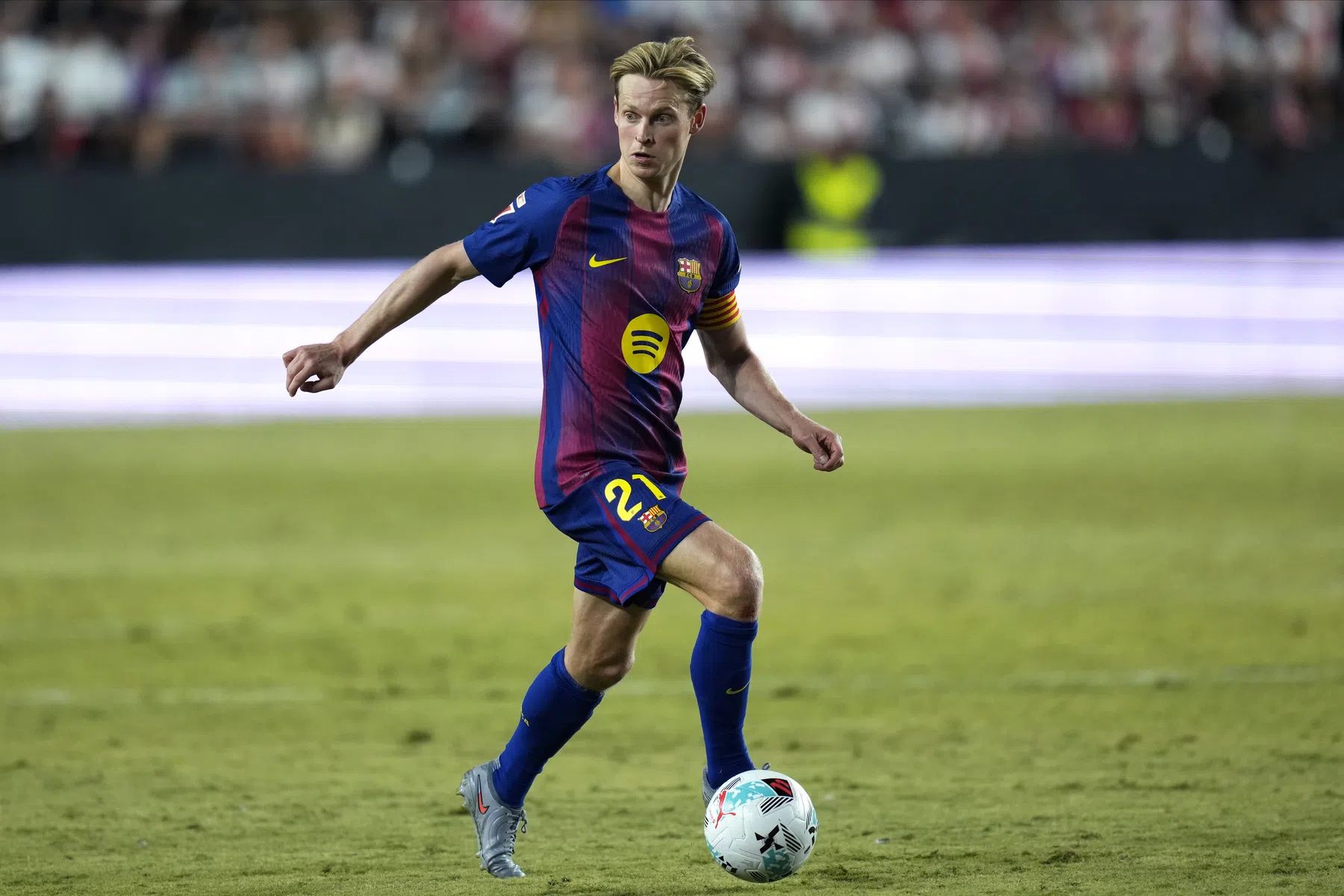 Deco stelt Barça-fans gerust: 'Frenkie ziet het en wil blijven'