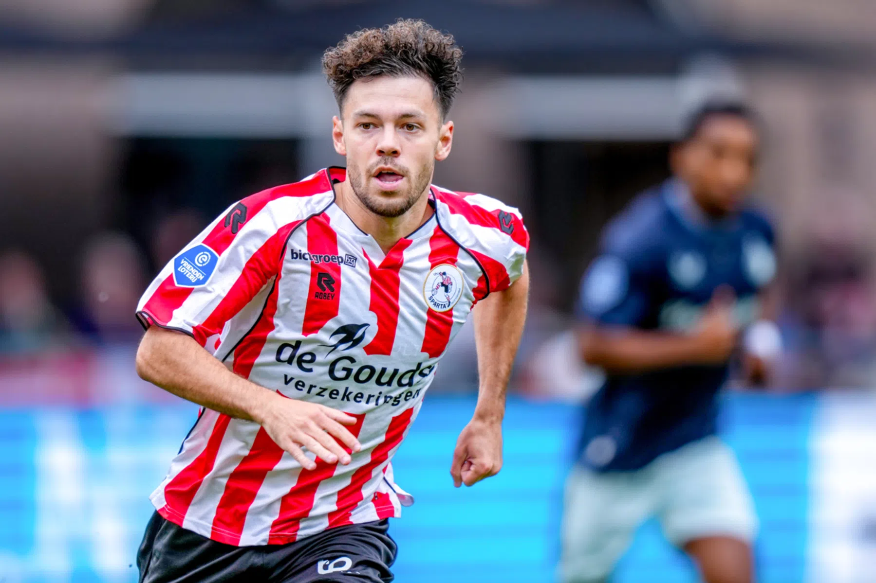 Van Bergen over zijn aparte voetbalzomer en zijn bekende huisgenoot