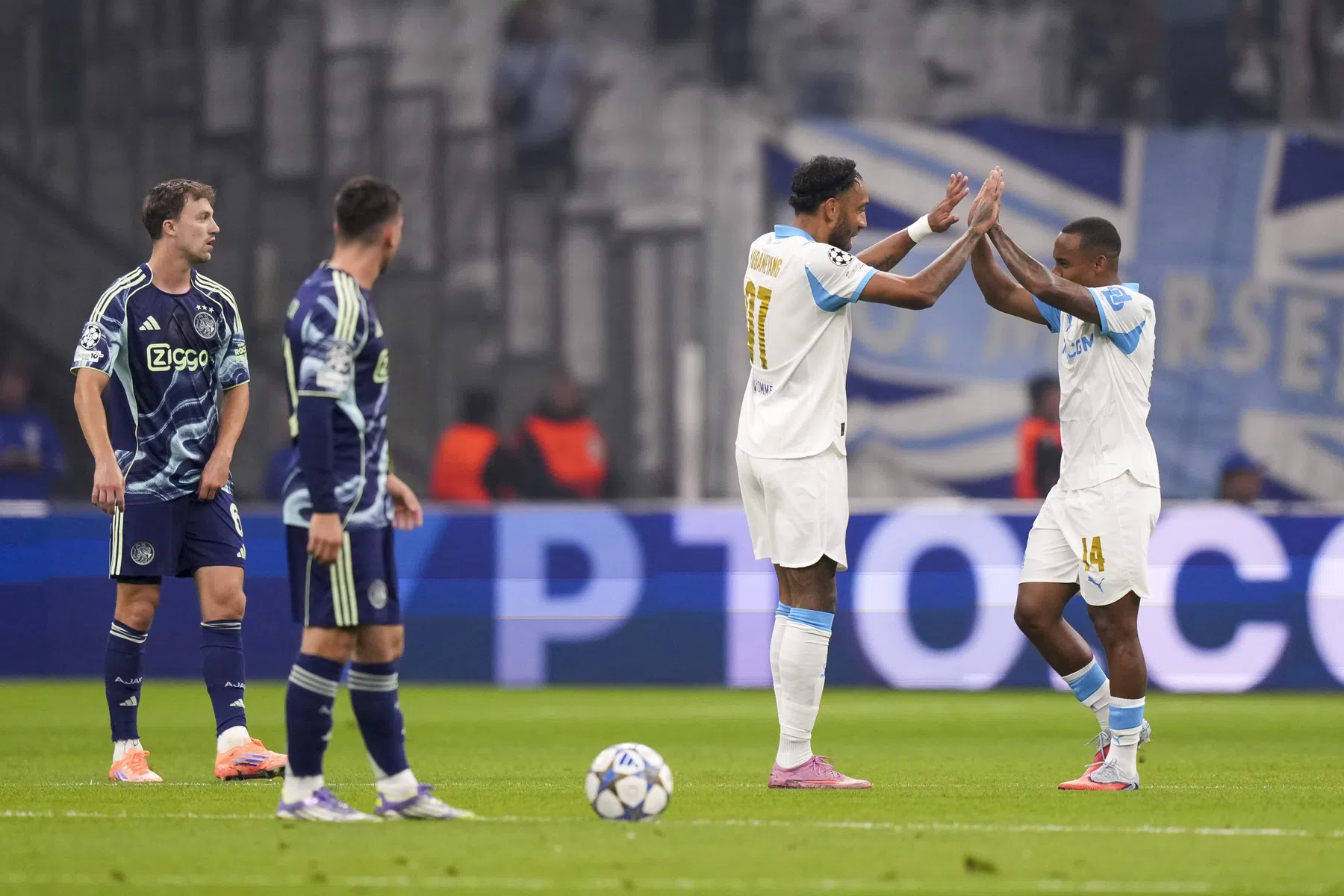 Franse media: 'Ajax is ver verwijderd van de ploeg die Europa in 2019 verbaasde'