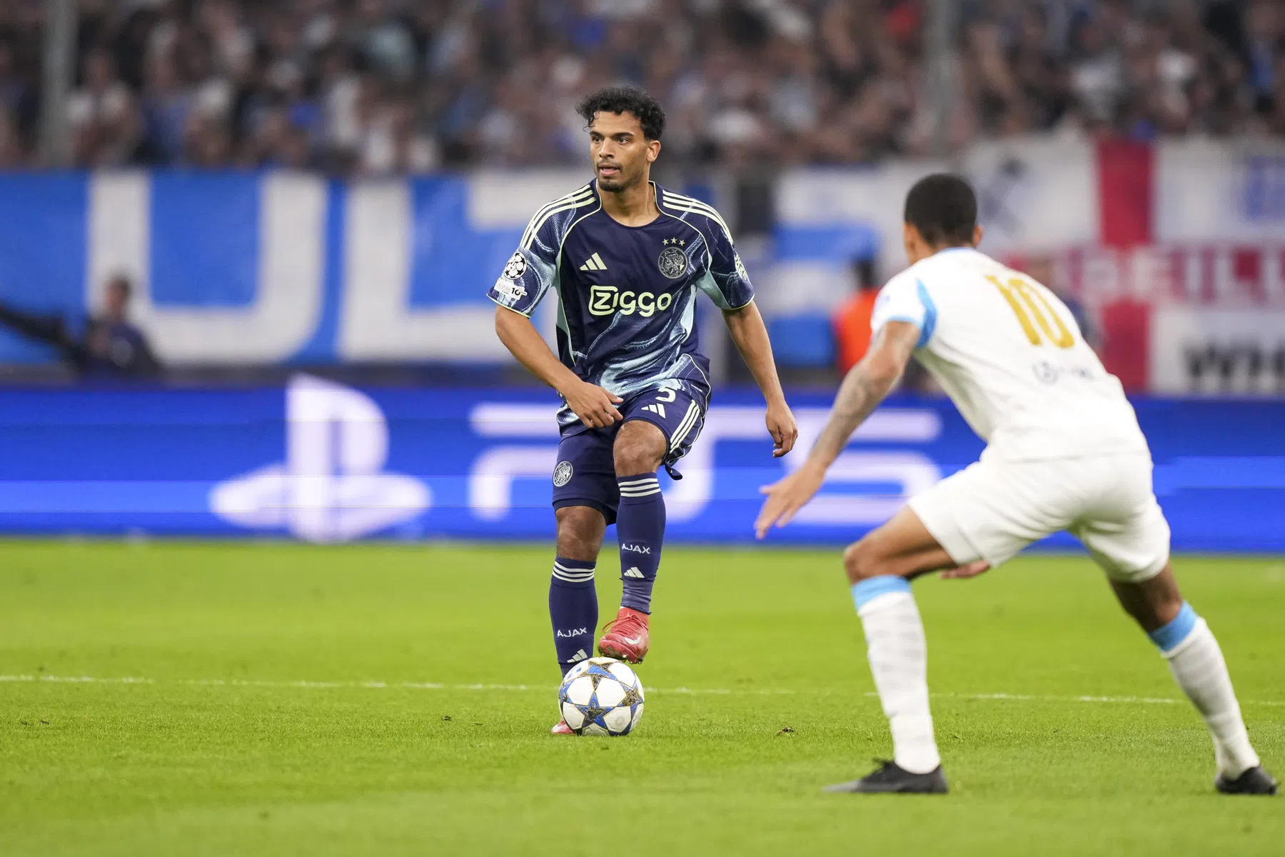 Meevaller op donkere avond: Eredivisie ziet ook coëfficiënten-rivalen verliezen