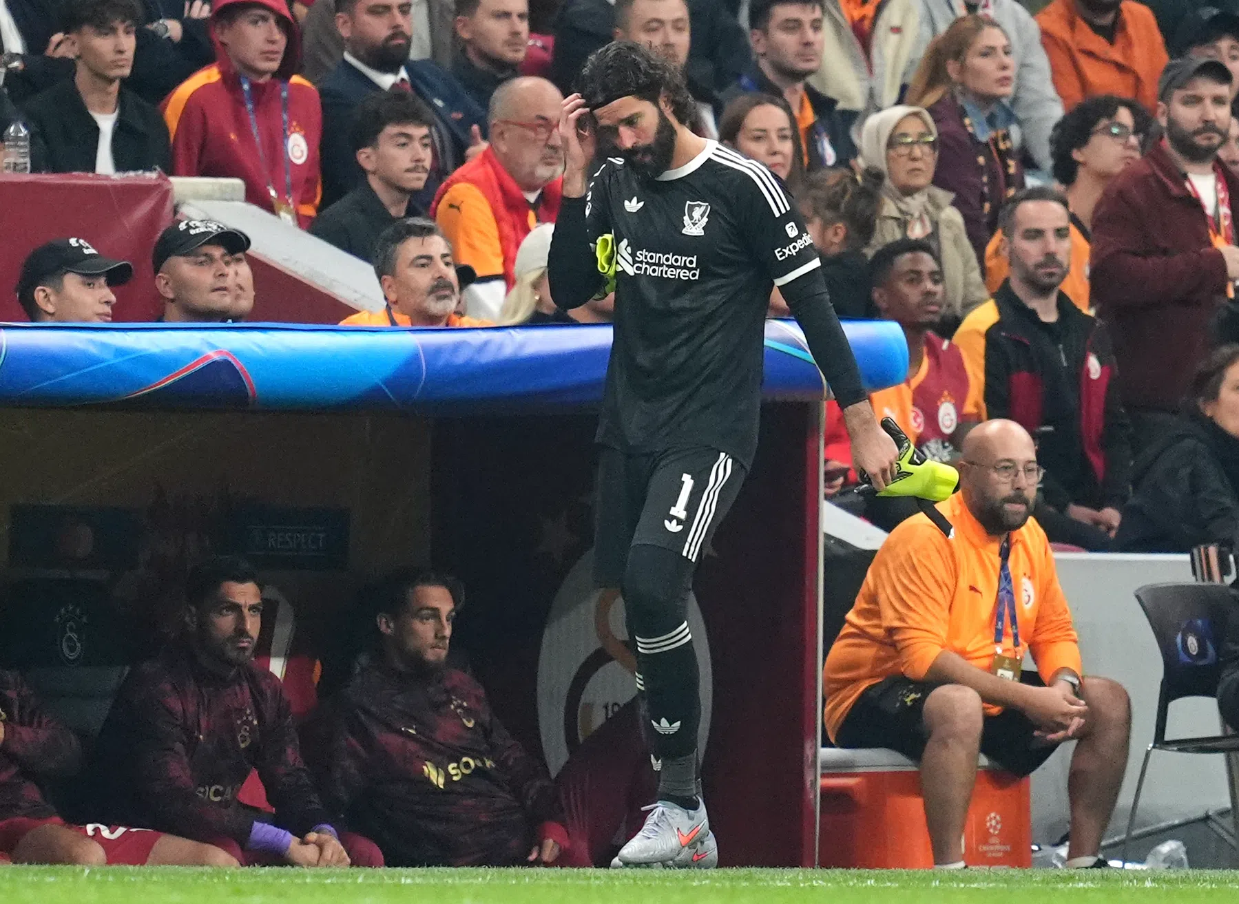 'Slot moet geblesseerde Alisson missen tegen Man City en Real Madrid'