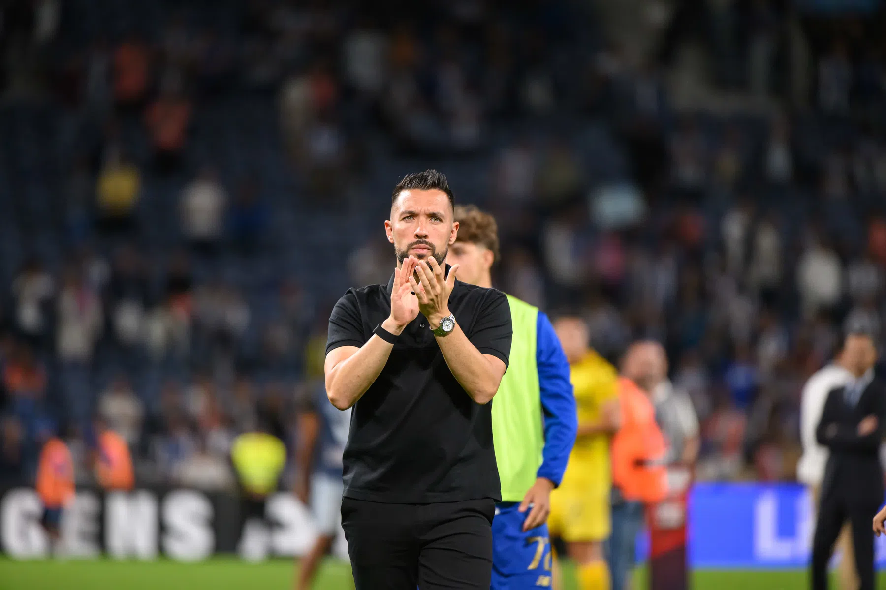 Farioli ook na negen duels foutloos met FC Porto, Hongaarse hulp voor Nederland