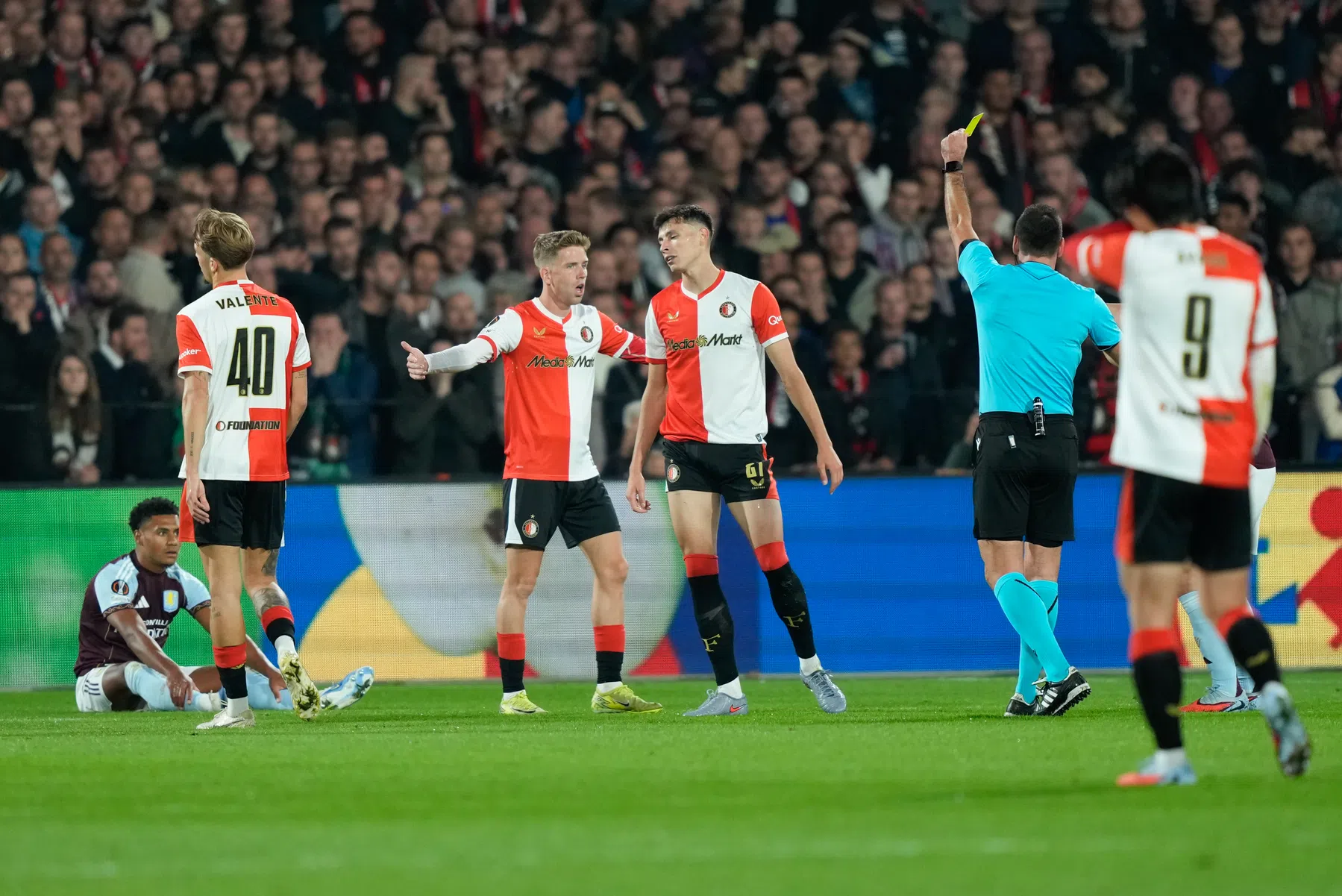 Feyenoord-verdediger Ahmedhodzic: 'Mijn overtreding had zeker rood kunnen zijn'