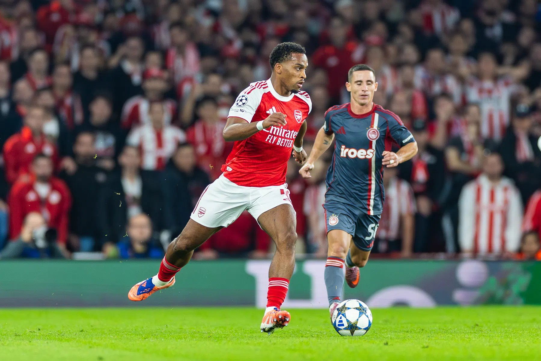 Arteta lyrisch over 'complete' Timber: 'Arsenal wil contract openbreken'