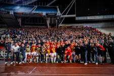 Thumbnail for article: Poncho’s, buikschuivers en een wonder in Athene