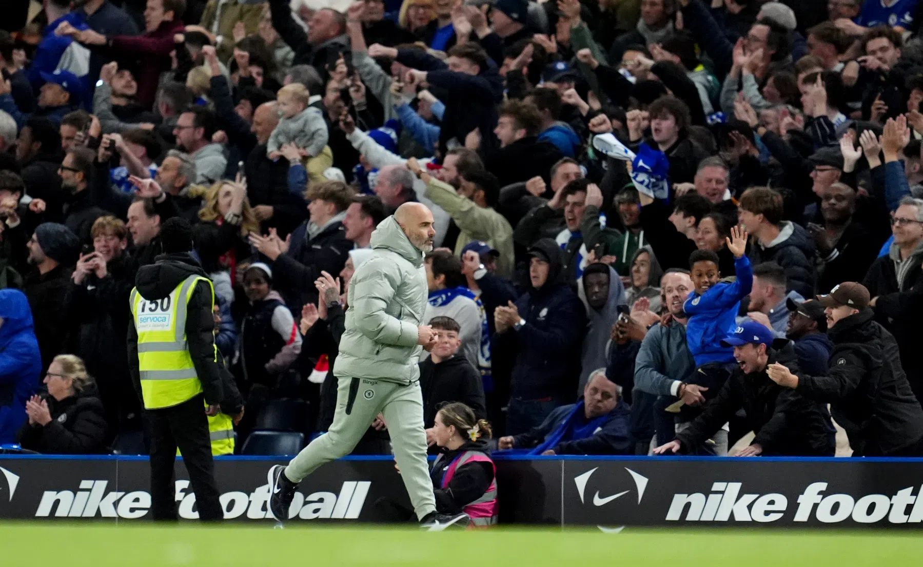 Dolle vreugde leidt tot volgende rode kaart bij Chelsea: 'Zijn allemaal mensen'