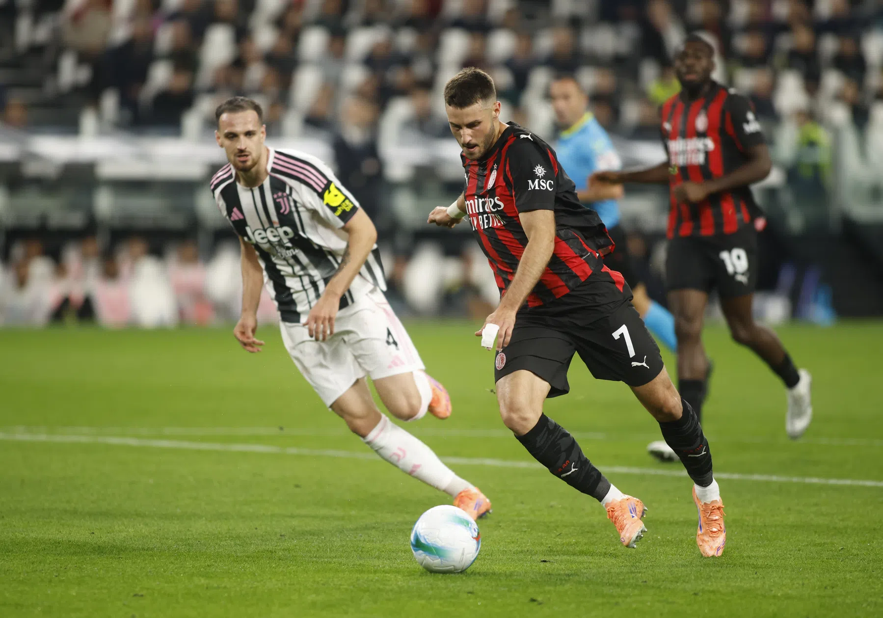 Gimenez ziet AC Milan-heldenrol in rook opgaan tegen Juventus