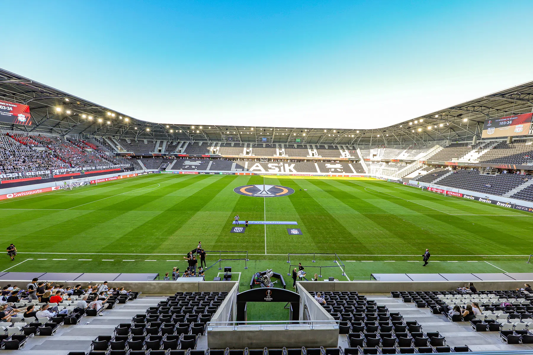 LASK Linz trekt 0-3 achterstand in blessuretijd recht: 'Een schandaal'