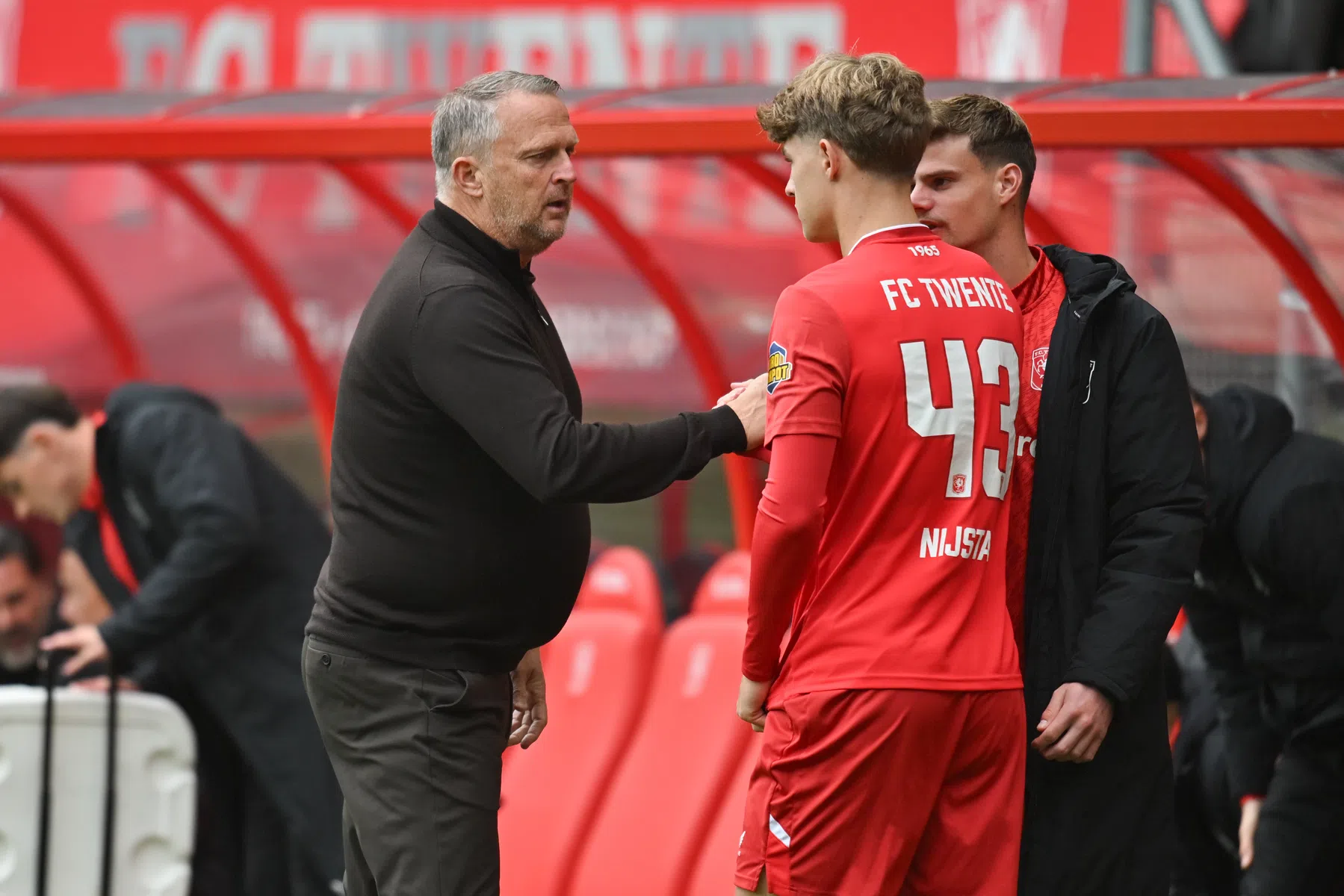 FC Twente-debutant Nijstad (17) wees topclubs af: 'Hier zit ik goed'
