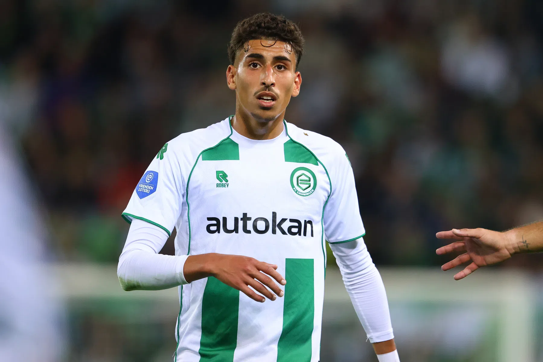 Taha wordt herkend in Marokko: 'Ultieme droom om ooit een WK te spelen'